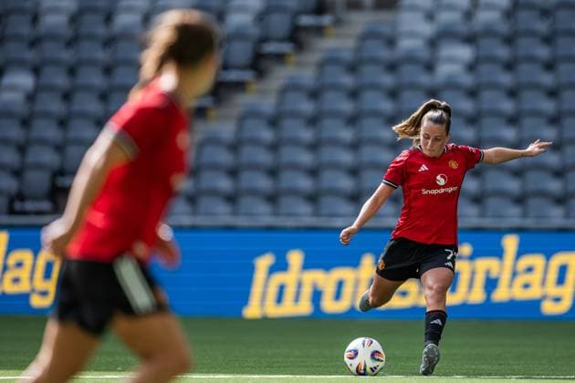 250827 Ella Toone of Manchester United during the UEFA Women s Champions League qualifying match between Manchester United and PSV Eindhoven on August 27, 2025 in Stockholm Photo Jonathan Näckstrand BILDBYRAN COP 94 JN0223 fotboll football soccer fotball uefa womens champions league manchester united wfc psv eindhoven dam bbeng  Copyright: JONATHANxNÄCKSTRAND BB250827JN068