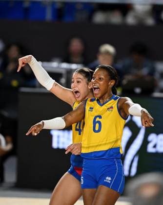 (250825) -- CHIANG MAI, Aug. 25, 2025 -- Valerin Carabali (R) and Laura Vanessa Grajales Pascua of Colombia react during the Preliminary Phase Pool F match between Colombia and Mexico at the Volleyball Women s World Championship, WM, Weltmeisterschaft in Chiang Mai, Thailand, Aug. 27, 2025. ) (SP)THAILAND-CHIANG MAI-VOLLEYBALL-WOMEN S WORLD CHAMPIONSHIP-COLOMBIA VS MEXICO HouxZhaokang 