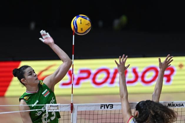 Bulgaria v Spain - FIVB Women’s World Volleyball Championship NAKHON RATCHASIMA, THAILAND - AUGUST 27: Mikaela Stoyanova (23) of Bulgaria in action during the FIVB Women s Volleyball World Championship, WM, Weltmeisterschaft match between Bulgaria and Spain at Korat Chatchai Hall in Nakhon Ratchasima, Thailand, on August 27, 2025. Mustafa Hatipoglu Anadolu Nakhon Ratchasima Thailand. Editorial use only. Please get in touch for any other usage.  Copyright: x2025xAnadoluxMustafaxHatipoglux