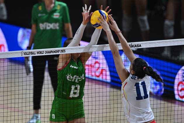 Bulgaria v Spain - FIVB Women’s World Volleyball Championship NAKHON RATCHASIMA, THAILAND - AUGUST 27: Aleksandra Milanova (19) of Bulgaria in action during the FIVB Women s Volleyball World Championship, WM, Weltmeisterschaft match between Bulgaria and Spain at Korat Chatchai Hall in Nakhon Ratchasima, Thailand, on August 27, 2025. Mustafa Hatipoglu Anadolu Nakhon Ratchasima Thailand. Editorial use only. Please get in touch for any other usage.  Copyright: x2025xAnadoluxMustafaxHatipoÄülux