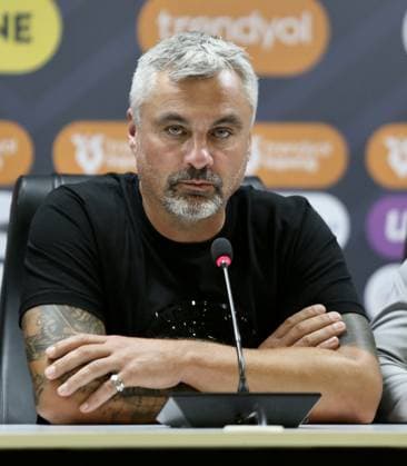 Ahead of Samsunspor v Panathinaikos - UEFA Europa League SAMSUN, TURKIYE - AUGUST 27: Samsunspor head coach Thomas Reis attends the press conference, PK, Pressekonferenz held ahead of the UEFA Europa League play-off second leg match between Samsunspor and Panathinaikos in Samsun, Turkiye on August 27, 2025. Recep Bilek Anadolu Samsun Turkey. Editorial use only. Please get in touch for any other usage.  Copyright: x2025xAnadoluxRecepxBilekx