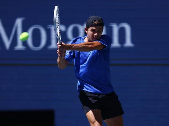 2025 US Open Tennis Championships, Day Four, Billy Jean-King Tennis Centre, Flushing Meadows, New York, USA, 27 08 2025 Zachary Svajda (USA) in action during his second round match against Novak Djokovic (SRB) in the 2025 US Open at Flushing Meadows New York Billy Jean King Tennis Centre, Flushing Meadows New York USA Copyright: xMarkxGreenwoodx