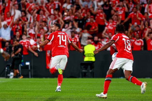 Vangelis Pavlidis of SL Benfica celebrates after scoring a goal during the UEFA Champions League play-off second leg match between SL Benfica and Fenerbahce at Estadio da Luz on August 27, 2025 in Lisbon, Portugal. UEFA Champions League play-off 2nd Leg - SL Benfica vs Fenerbahce (Valter Gouveia SPP) Copyright: xValterxGouveia SPPx spp-en-VaGo-VG_L9834