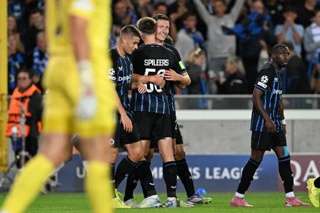 250827 Club Brugge vs Glasgow Rangers Hans Vanaken (20) of Club Brugge celebrates after scoring the 2-0 goal during the Uefa Champions League play offs second leg game in season 2025 - 2026 between Club Brugge KV and Glasgow Rangers on August 27 , 2025 in Brugge, Belgium. (Photo by David Catry Isosport) Brugge Belgium  Copyright: xDavidxCatryx 20250827DSC_9916
