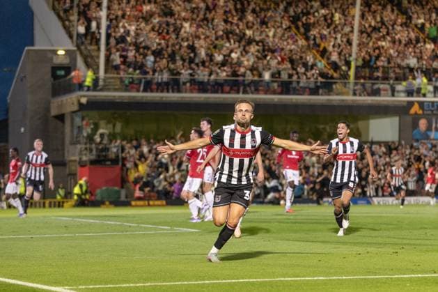 Grimsby Town FC v Manchester United, ManU EFL Cup 27 08 2025. GOAL 1 - 0 Charles Vernam of Grimsby Town scores a goal and celebrates during the EFL Cup match between Grimsby Town FC and Manchester United at Blundell Park, Grimsby, United Kingdom on 27 August 2025. Editorial use only DataCo restrictions apply See www.football-dataco.com , Copyright: xJezxTighex PSI-22699-0073