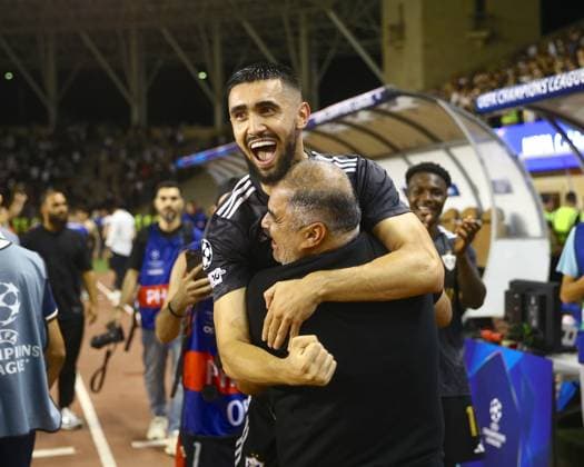 Qarabag celebrate Champions League qualification after victory over Ferencvaros in Baku BAKU, AZERBAIJAN - AUGUST 27: Qarabag players celebrate with their fans after defeating Hungary’s Ferencvaros to qualify for the UEFA Champions League during the play-off round match between Qarabag and Ferencvaros in Baku, Azerbaijan on August 27, 2025. Resul Rehimov Anadolu Baku Azerbaijan. Editorial use only. Please get in touch for any other usage.  Copyright: x2025xAnadoluxResulxRehimovx