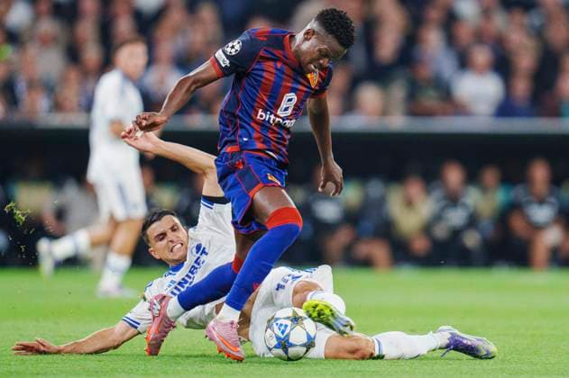 Champions League qualifier FC Copenhagen FC Basel 1893 FC Copenhagen Mohamed Elyounoussi and Abemly Meto Silu, FC Basel 1893 vies for the ball during the Champions League qualifying match between FC Copenhagen and FC Basel 1893 at Parken in Copenhagen on Wednesday, August 27, 2025 , Copenhagen Denmark  Copyright: Ritzau Scanpix LiselottexSabroex spdk20250827-215316-L