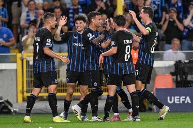 250827 Club Brugge vs Glasgow Rangers Aleksandar Stankovic (25) of Club Brugge celebrates after scoring the 5-0 goal during the Uefa Champions League play offs second leg game in season 2025 - 2026 between Club Brugge KV and Glasgow Rangers on August 27 , 2025 in Brugge, Belgium. (Photo by David Catry Isosport) Brugge Belgium  Copyright: xDavidxCatryx 20250827DSC_0548