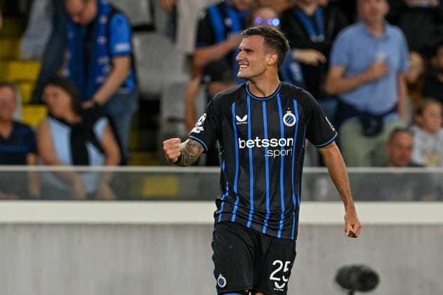 250827 Club Brugge vs Glasgow Rangers Aleksandar Stankovic (25) of Club Brugge celebrates after scoring the 5-0 goal during the Uefa Champions League play offs second leg game in season 2025 - 2026 between Club Brugge KV and Glasgow Rangers on August 27 , 2025 in Brugge, Belgium. (Photo by David Catry Isosport) Brugge Belgium  Copyright: xDavidxCatryx 20250827DSC_0655