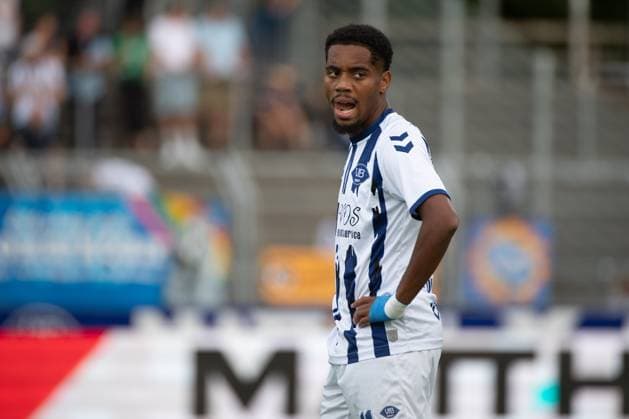 Football, Aurel Loubongo moves from VfB Oldenburg to Erzgebirge Aue in the RL Nordost, archive pictures