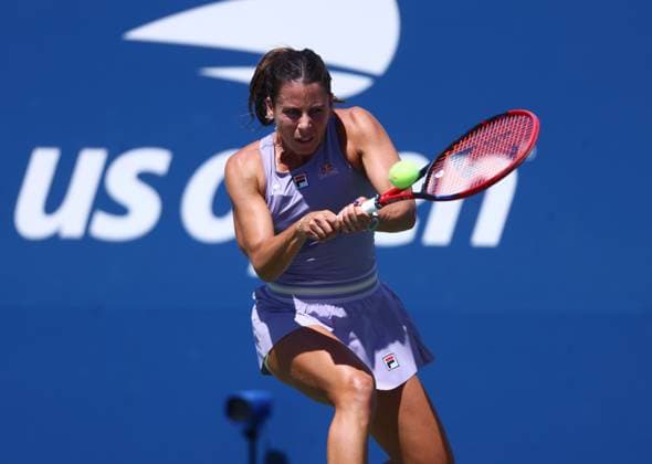 2025 US Open Tennis Championships, Day Four, Billy Jean-King Tennis Centre, Flushing Meadows, New York, USA, 27 08 2025 Emma Navarro (USA) in action during her second round match against Caty McNally (USA) in the 2025 US Open at Flushing Meadows New York Billy Jean King Tennis Centre, Flushing Meadows New York USA Copyright: xMarkxGreenwoodx