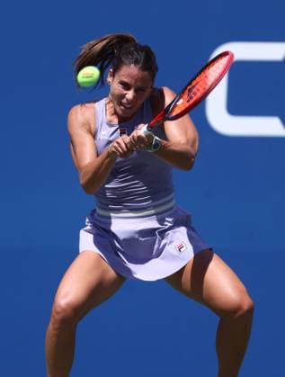 2025 US Open Tennis Championships, Day Four, Billy Jean-King Tennis Centre, Flushing Meadows, New York, USA, 27 08 2025 Emma Navarro (USA) in action during her second round match against Caty McNally (USA) in the 2025 US Open at Flushing Meadows New York Billy Jean King Tennis Centre, Flushing Meadows New York USA Copyright: xMarkxGreenwoodx