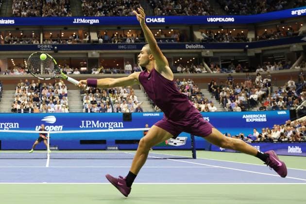 August 27, 2025, New York City, New York, United States: CARLOS ALCARAZ of Spain during the match against M. Bellucci of Italy in the second round of US Open 2025 at the USTA Billie Jean King National Tennis Center. Queens, New York City. Alcaraz won 6:1, 6:0, 6:3. New York City United States - ZUMAc278 20250827_zsp_c278_021 Copyright: xMarcinxCholewinskix
