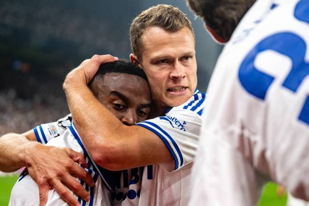 FC Copenhagen v FC Basel, UEFA Champions League qualification, Copenhagen, Denmark Copenhagen, Denmark. 27th, August 2025. Youssoufa Moukoko (L) of FC Copenhagen scores for 2-0 on a penalty and celebrates with Viktor Claesson (R) during the UEFA Champions League qualification match between FC Copenhagen and FC Basel at Parken in Copenhagen. Denmark, Copenhagen  Copyright: xGonzalesxPhoto TobiasxJorgensenx