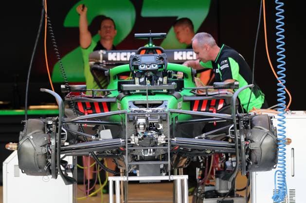 Formula 1 Dutch Grand Prix, Zandvoort August 28 31, 2025 Zandvoort, Holland August 28 31, 2025 FIA Formula 1 World Championship Dutch Grand Prix 2025 Media Day Thursday In the picture Technical details, Stake Formula One Team Kick Sauber, Technical Sauber Formula One Team, Copyright: xBEAUTIFULxSPORTS Bernhardtx