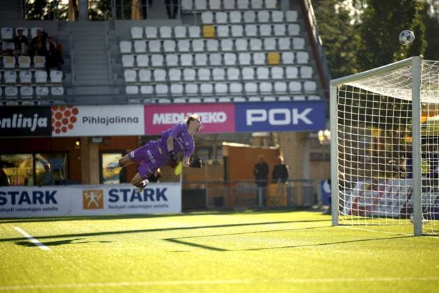 KuPS goalkeeper Johannes Kreidl during the UEFA Europa League playoff second leg match between KuPS and FC Midtjylland in Kuopio, Finland August 28, 2025. ---EDITORS NOTE --- RESTRICTED TO EDITORIAL USE --- Kuopio Finland LKFTVX20250828180355CXBV  Copyright: xMatiasxHonkamaax LKFTVX20250828180355CXBV