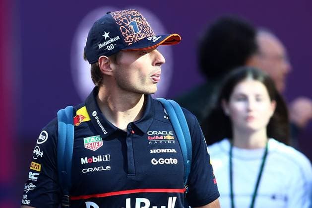 28 08 2025, xsvx, Motorsport FIA Formula 1, 2025 Dutch Grand Prix v l Max Verstappen Oracle Red Bull Racing starting number 1 FIA REGULATIONS PROHIBIT ANY USE OF PHOTOGRAPHS as IMAGE SEQUENCES and or QUASI VIDEO Zandvoort