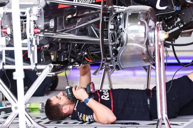 F1 - DUTCH GRAND PRIX 2025 Red Bull Racing RB21, mechanical detail during the 2025 Formula 1 Heineken Dutch Grand Prix, 15th round of the 2025 FIA Formula One World Championship, WM, Weltmeisterschaft from August 29 to 31, 2025 on the Zandvoort Circuit, in Zandvoort, Netherlands - ZandvoortNetherlands  Copyright: xEricxAlonsox