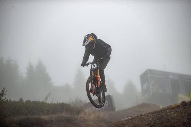 Whoop UCI Downhill Worldcup Les Gets VERMETTE Asa FRAMEWORKS RACING 5DEVat Whoop UCI Downhill Worldcup Les Gets , 28 08 2025,in Les Gets ,FRA Photo Sebastian Sternemann