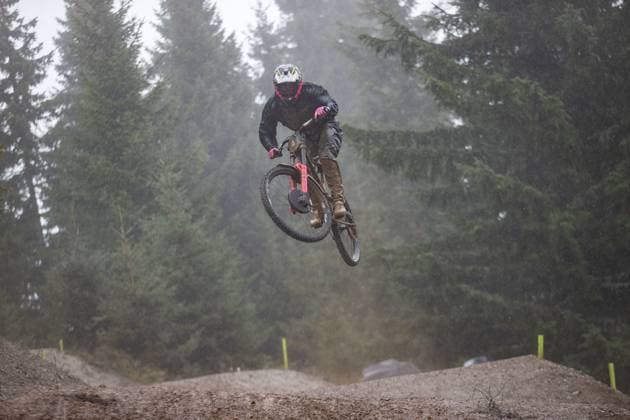 Whoop UCI Downhill Worldcup Les Gets PIERRON Amaury COMMENCAL MUC OFF BY RIDING ADDICTIONat Whoop UCI Downhill Worldcup Les Gets , 28 08 2025,in Les Gets ,FRA Photo Sebastian Sternemann