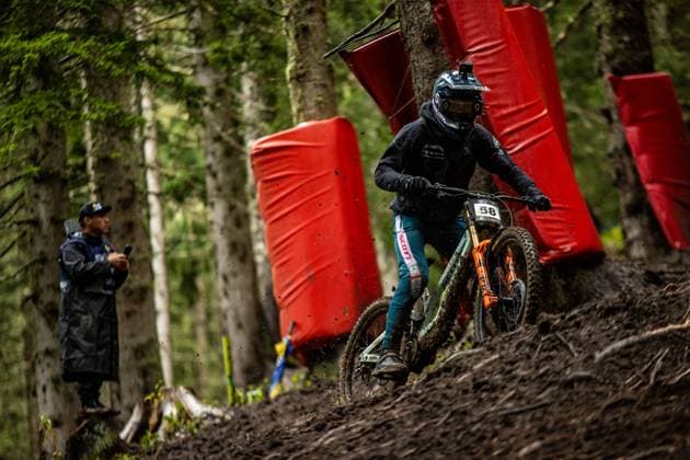 Whoop UCI Downhill Worldcup Les Gets CRAIK George Ethan SCOTT DOWNHILL FACTORYat Whoop UCI Downhill Worldcup Les Gets , 28 08 2025,in Les Gets ,FRA Photo Sebastian Sternemann
