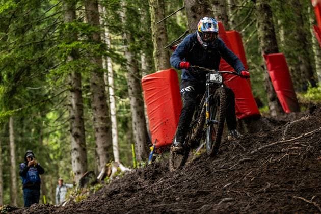 Whoop UCI Downhill Worldcup Les Gets GWIN Aaron GWIN RACINGat Whoop UCI Downhill Worldcup Les Gets , 28 08 2025,in Les Gets ,FRA Photo Sebastian Sternemann