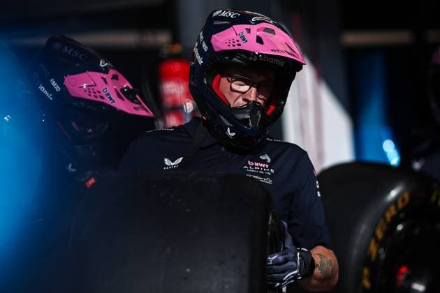 F1 - DUTCH GRAND PRIX 2025 Alpine F1 Team mechanic, mecanicien, mechanics during the 2025 Formula 1 Heineken Dutch Grand Prix, 15th round of the 2025 FIA Formula One World Championship, WM, Weltmeisterschaft from August 29 to 31, 2025 on the Zandvoort Circuit, in Zandvoort, Netherlands - ZandvoortNetherlands  Copyright: xEricxAlonsox