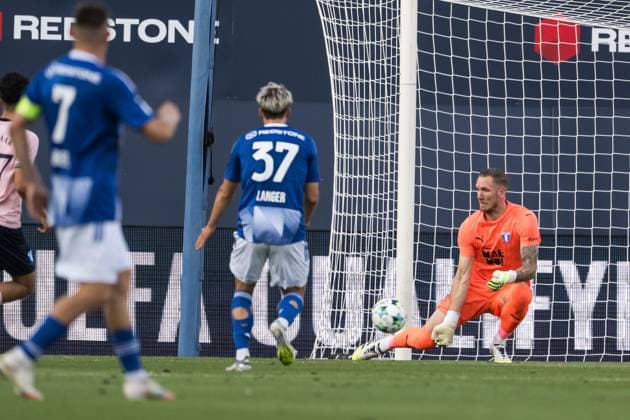 250828 Goalkeeper Robin Olsen of Malmö FF during the second leg UEFA Europa League play off football match between SK Sigma Olomouc and Malmö FF on August 28, 2025 in Olomouc Photo Petter Arvidson BILDBYRAN kod PA PA1072 fotboll football soccer fotball uefa europa league europa league malmö ff sk sigma olomouc bbeng playoff  Copyright: PETTERxARVIDSON BB250828PA089