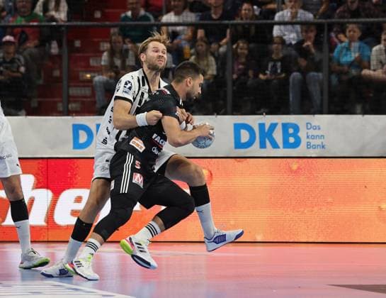 28 08 2025 Handball 1 Bundesliga DAIKIN HBL Season 2025 2026 01 Matchday HC Erlangen Metropolregion Nürnberg HCE THW Kiel DaMa xdaxmax Petter Overby 11, THW Kiel Milos Kos 5, HC Erlangen HCE