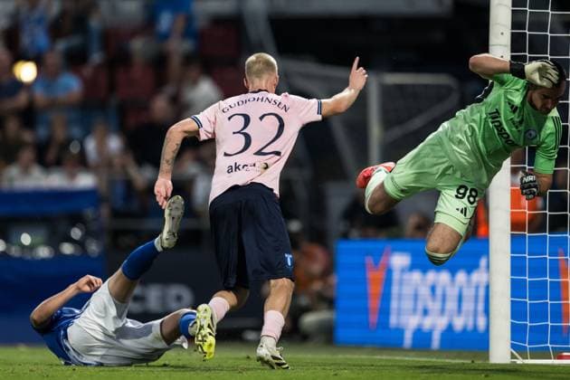 250828 Daniel Gudjohnsen of Malmö FF celebrates after 0 1 during the second leg UEFA Europa League play off football match between SK Sigma Olomouc and Malmö FF on August 28, 2025 in Olomouc Photo Petter Arvidson BILDBYRAN kod PA PA1072 fotboll football soccer fotball uefa europa league europa league malmö ff sk sigma olomouc bbeng playoff jubel  Copyright: PETTERxARVIDSON BB250828PA122