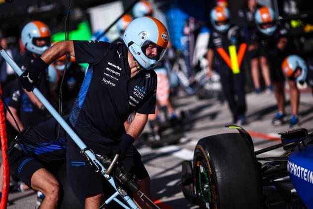 Atlassian Williams Racing during pit stop practice, F1 Grand Prix of the Netherlands at Circuit Zandvoort on August 28, 2025 in Zandvoort, Netherlands Photo by HOCH ZWEI Zandvoort Netherlands