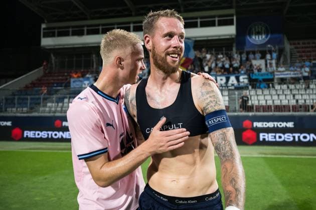 250828 Daniel Gudjohnsen and Pontus Jansson celebrate after the second leg UEFA Europa League play off football match between SK Sigma Olomouc and Malmö FF on August 28, 2025 in Olomouc Photo Petter Arvidson BILDBYRAN kod PA PA1072 fotboll football soccer fotball uefa europa league europa league malmö ff sk sigma olomouc bbeng playoff jubel  Copyright: PETTERxARVIDSON BB250828PA150