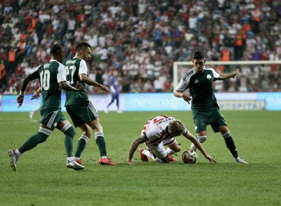 Samsunspor v Panathinaikos - UEFA Europa League SAMSUN, TURKIYE - AUGUST 28: Tomasson (ground) of Samsunspor competes during the UEFA Europa League playoff round second leg football match between Samsunspor and Panathinaikos at 19 May Stadium in Samsun, Turkiye on August 28, 2025. Recep Bilek Anadolu Samsun Turkey. Editorial use only. Please get in touch for any other usage.  Copyright: x2025xAnadoluxRecepxBilekx