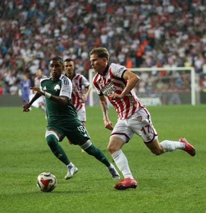 Samsunspor v Panathinaikos - UEFA Europa League SAMSUN, TURKIYE - AUGUST 28: Tomasson (R) of Samsunspor competes during the UEFA Europa League playoff round second leg football match between Samsunspor and Panathinaikos at 19 May Stadium in Samsun, Turkiye on August 28, 2025. Recep Bilek Anadolu Samsun Turkey. Editorial use only. Please get in touch for any other usage.  Copyright: x2025xAnadoluxRecepxBilekx