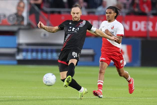 Nemanja Bilbija of Zrinjski with Alonzo Engwanda of FC Utrecht during the match FC Utrecht Zrinjski at the Galgenwaard for the Europa League play off season 2024 2025 in Utrecht, Netherlands on 28 august 2025, photo by Peter Lous EYE4images DeFodi Images