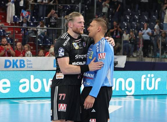 28 08 2025 Handball 1 Bundesliga DAIKIN HBL Season 2025 2026 01 Matchday HC Erlangen Metropolregion Nuremberg HCE THW Kiel DaMa xdaxmax Maciej Gebala 77, HC Erlangen HCE Dario Quenstedt 1, HC Erlangen HCE disappointed Disappointment after the end of the match