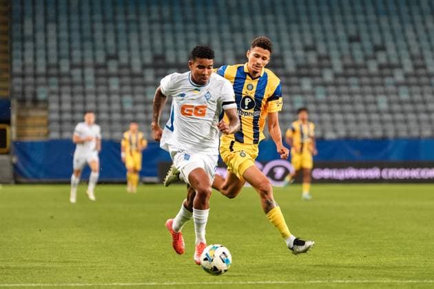 LUBLIN 28.08.2025 MECZ IV RUNDA KWALIFIKACYJNA LIGA EUROPY SEZON 2025 2026: DYNAMO KIJOW - MACCABI TEL-AVIV --- MENS FOOTBALL MATCH UEFA EUROPA LEAGUE SEASON 2025 2026 PLAY-OFF ROUND 2ND LEG: FC DYNAMO KYIV - MACCABI TEL-AVIV FC EDUARDO GUERRERO, Kristijan Belic FOT. KAZIMIERZ KOZUCH 400MM.PL NEWSPIX.PL --- newspix.pl POLAND OUT! 