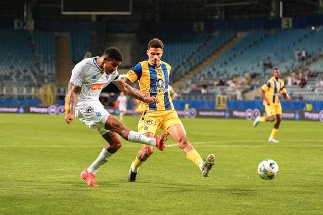 LUBLIN 28.08.2025 MECZ IV RUNDA KWALIFIKACYJNA LIGA EUROPY SEZON 2025 2026: DYNAMO KIJOW - MACCABI TEL-AVIV --- MENS FOOTBALL MATCH UEFA EUROPA LEAGUE SEASON 2025 2026 PLAY-OFF ROUND 2ND LEG: FC DYNAMO KYIV - MACCABI TEL-AVIV FC EDUARDO GUERRERO, Kristijan Belic FOT. KAZIMIERZ KOZUCH 400MM.PL NEWSPIX.PL --- newspix.pl POLAND OUT! 