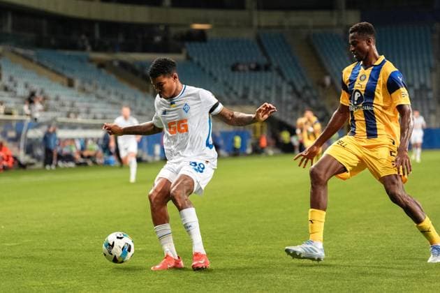 LUBLIN 28.08.2025 MECZ IV RUNDA KWALIFIKACYJNA LIGA EUROPY SEZON 2025 2026: DYNAMO KIJOW - MACCABI TEL-AVIV --- MENS FOOTBALL MATCH UEFA EUROPA LEAGUE SEASON 2025 2026 PLAY-OFF ROUND 2ND LEG: FC DYNAMO KYIV - MACCABI TEL-AVIV FC EDUARDO GUERRERO, Mohamed Ali Camara FOT. KAZIMIERZ KOZUCH 400MM.PL NEWSPIX.PL --- newspix.pl POLAND OUT! 