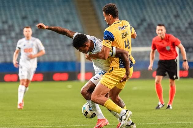 LUBLIN 28.08.2025 MECZ IV RUNDA KWALIFIKACYJNA LIGA EUROPY SEZON 2025 2026: DYNAMO KIJOW - MACCABI TEL-AVIV --- MENS FOOTBALL MATCH UEFA EUROPA LEAGUE SEASON 2025 2026 PLAY-OFF ROUND 2ND LEG: FC DYNAMO KYIV - MACCABI TEL-AVIV FC EDUARDO GUERRERO, Heitor FOT. KAZIMIERZ KOZUCH 400MM.PL NEWSPIX.PL --- newspix.pl POLAND OUT! 