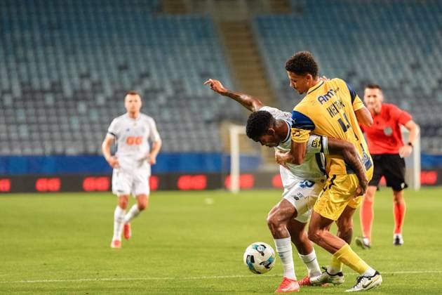 LUBLIN 28.08.2025 MECZ IV RUNDA KWALIFIKACYJNA LIGA EUROPY SEZON 2025 2026: DYNAMO KIJOW - MACCABI TEL-AVIV --- MENS FOOTBALL MATCH UEFA EUROPA LEAGUE SEASON 2025 2026 PLAY-OFF ROUND 2ND LEG: FC DYNAMO KYIV - MACCABI TEL-AVIV FC EDUARDO GUERRERO, Heitor FOT. KAZIMIERZ KOZUCH 400MM.PL NEWSPIX.PL --- newspix.pl POLAND OUT! 