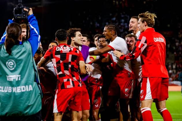 UEFA Europa League: FC Utrecht v HSK Zrinjski Mostar Utrecht - Players of FC Utrecht celebrating the fact that FC Utrecht qualified for the group stage of the UEFA Europa League during the 2nd leg of the final qualification round for the Europa League 2025 2026 tournament. The match is set between FC Utrecht and HSK Zrinjski Mostar at Stadion Galgenwaard on 28 August 2025 in Utrecht, The Netherlands. (VK Sportphoto Raymond Smit) Copyright: xRaymondxSmitx