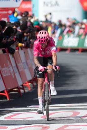 La Vuelta - 80th Tour of Spain 2025 - Stage 6 James Shaw from Great Britain of the EF Education - EasyPost team participates in stage 6 of La Vuelta 2025, which connects Olot in Girona and Pal in Andorra, on August 28, 2025. Andorra Andorra  Copyright: xMartinxSilvaxCosentinox originalFilename:silvacosentino-jamessha250828_npGRS.jpg