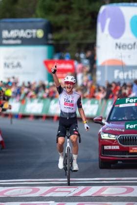 La Vuelta - 80th Tour of Spain 2025 - Stage 6 Jay Vine from Australia of the UAE Team Emirates XRG participates in stage 6 of La Vuelta 2025, which connects Olot in Girona and Pal in Andorra, on August 28, 2025. Andorra Andorra  Copyright: xMartinxSilvaxCosentinox originalFilename:silvacosentino-jayvinef250828_npucL.jpg