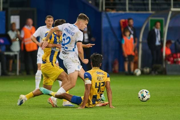 2025.08.28 Lublin Pilka nozna eliminacje Ligi Europy UEFA sezon 2025 2026 Dinamo Kijow - Maccabi Tel-Aviv N z Taras Mykhavko Dor Peretz Foto Ireneusz Wnuk PressFocus 2025.08.28 Lublin Football UEFA Europa League season 2025 2026 Dinamo Kyiv - Maccabi Tel-Aviv Taras Mykhavko Dor Peretz Credit: Ireneusz Wnuk PressFocus NEWSPIX.PL --- newspix.pl POLAND OUT! 