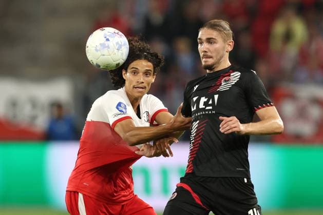 Gjivai Zechiel of FC Utrecht with Matej Sakota of Zrinjski during the match FC Utrecht Zrinjski at the Galgenwaard for the Europa League play off season 2024 2025 in Utrecht, Netherlands on 28 august 2025, photo by Peter Lous EYE4images DeFodi Images