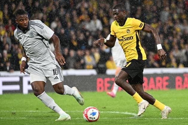 28 08 2025, Bern, Wankdorf, Uefa Europa League, Playoffs, BSC Young Boys Slovan Bratislava, 11 Ebrima Colley Young Boys vs 19 Sidoine Chounkwi Fogning Bratislava Bern Wankdorf Bern Switzerland Copyright: xJustPictures.ch ManuelxWinterbergerx jp-de-MaWi-MWI_1362
