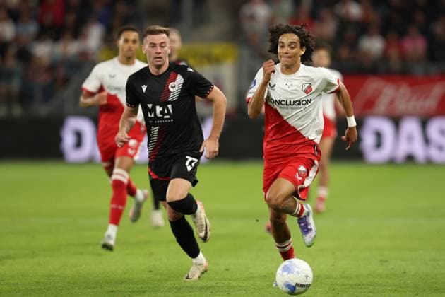 Gjivai Zechiel of FC Utrecht with Karlo Abramovic of Zrinjski during the match FC Utrecht Zrinjski at the Galgenwaard for the Europa League play off season 2024 2025 in Utrecht, Netherlands on 28 august 2025, photo by Peter Lous EYE4images DeFodi Images