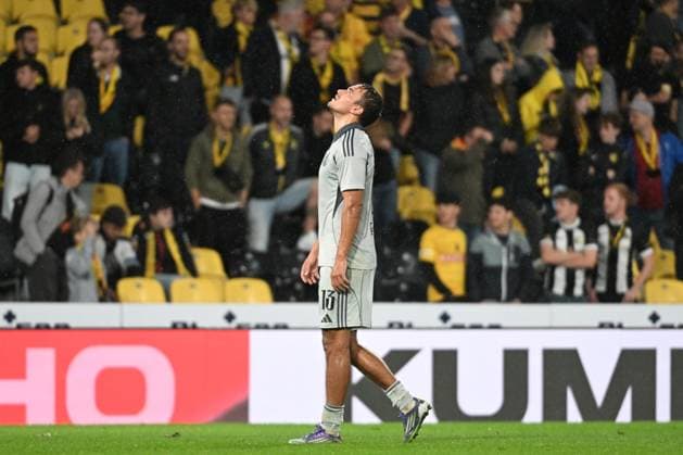 28 08 2025, Bern, Wankdorf, Uefa Europa League, Playoffs, BSC Young Boys Slovan Bratislava, 13 David Strelec Bratislava is disappointed after the defeat Bern Wankdorf Bern Switzerland Copyright: xJustPictures.ch ManuelxWinterbergerx jp-de-MaWi-MWI_1394