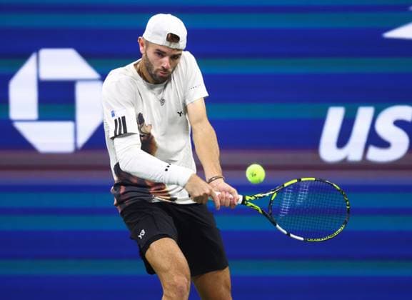 2025 US Open Tennis Championships, Day Five, Billy Jean-King Tennis Centre, Flushing Meadows, New York, USA, 29 08 2025 Jacob Fearnley (GBR) in action during his second round match against Alexander Zverev (GER) in the 2025 US Open at Flushing Meadows New York Billy Jean King Tennis Centre, Flushing Meadows New York USA Copyright: xMarkxGreenwoodx